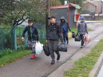 Волинські школярі зібрали допомогу для дітей, які опинилися в складних життєвих обставинах