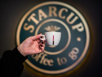 Як «Starbucks», тільки по-луцьки: у центрі міста – нова кав'ярня з особливою кавою і десертами. ФОТО*